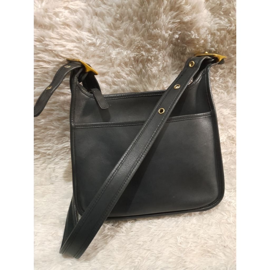 Co ach Vintage 9966 Legacy Zip Shoulder Bag Black Glovetanned Cowhide Leather