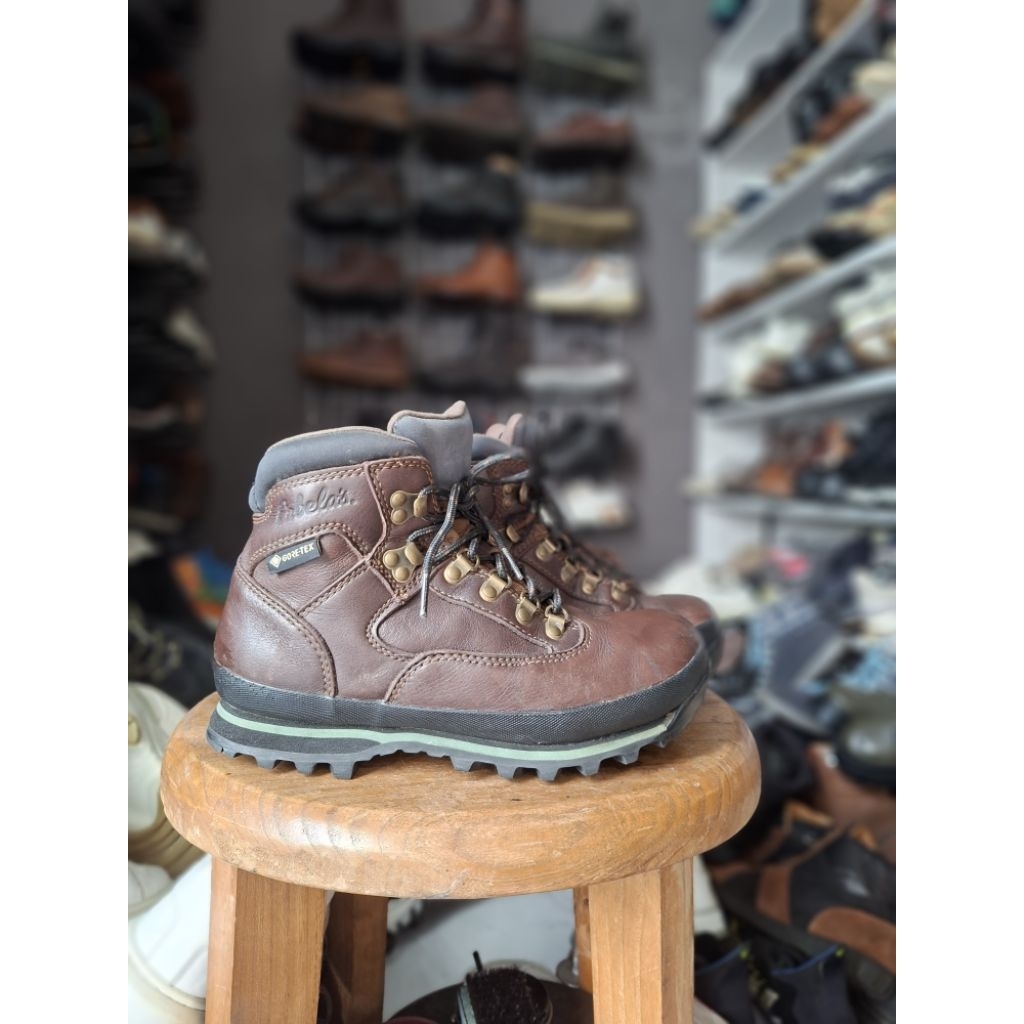 CABELAS Sepatu outdoor hiking goretex vibram size 39