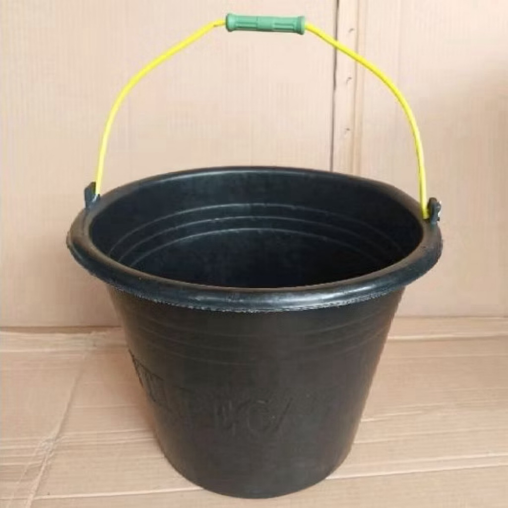 Ember Cor plastik tebal karet 24 Hitam Besar