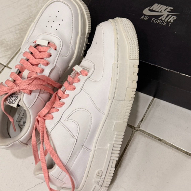 Nike Air Force 1 Pixel White size 39 - Preloved Fullset Box