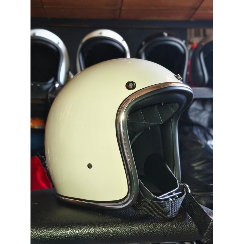 Helm Slim Head Putih Glossy Lis Crom
