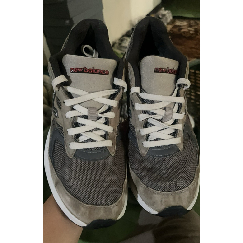 NB 880 size 40,5 PL