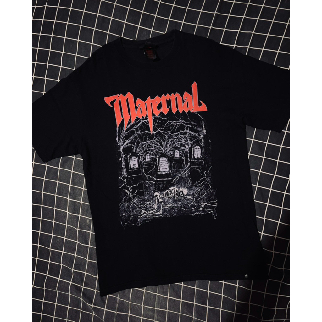 kaos preloved maternal footcas serigala malam