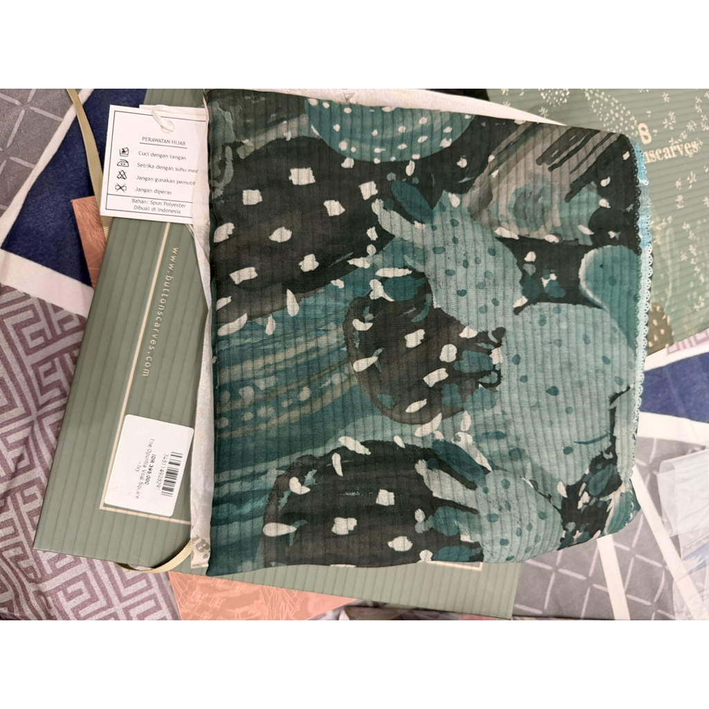 Preloved buttonscarves voal square ori lengkap opuntia maharani medina xanadu tapis farsha