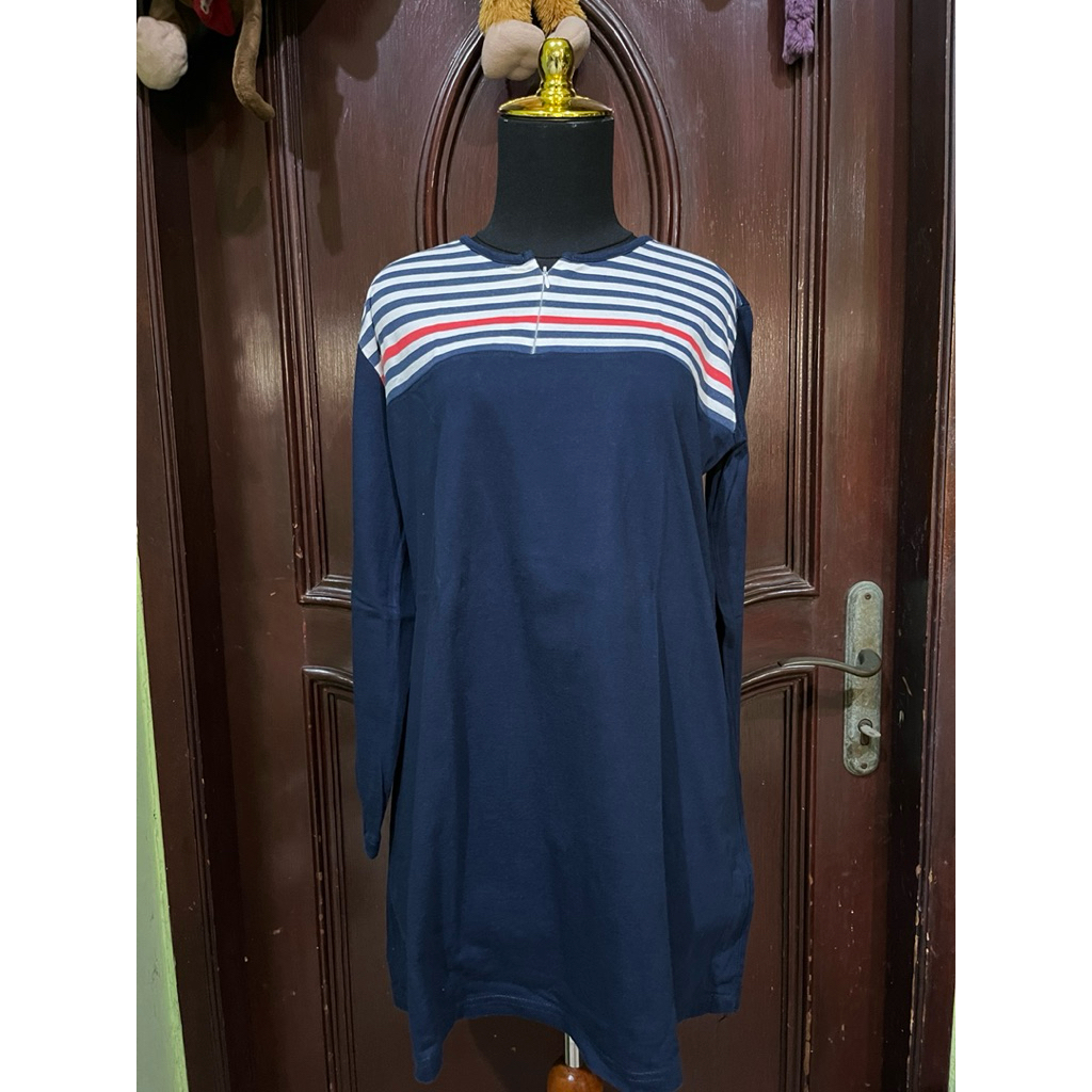 PRELOVED Kaos Shafa Marwa Navy