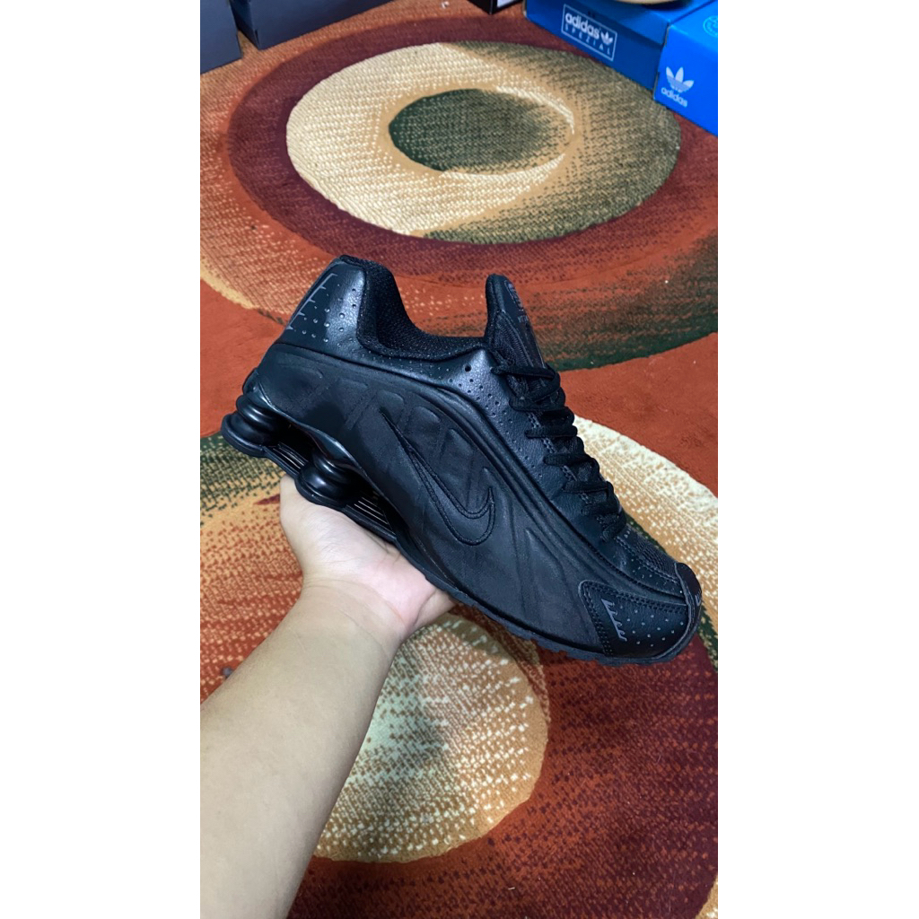 SHOX R4 FULLBLACK