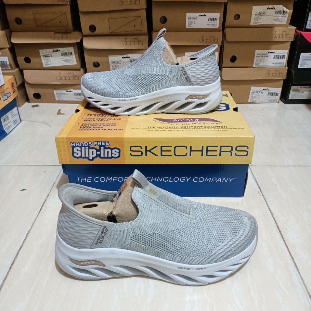 Skechers Arch fit Glide Step ( Size : 39   )