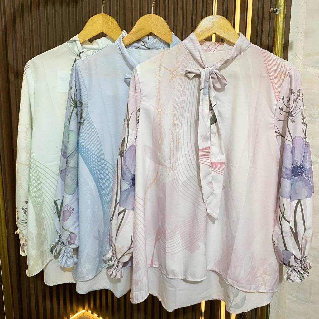 Satin Flowers Blus - blus motif elegan