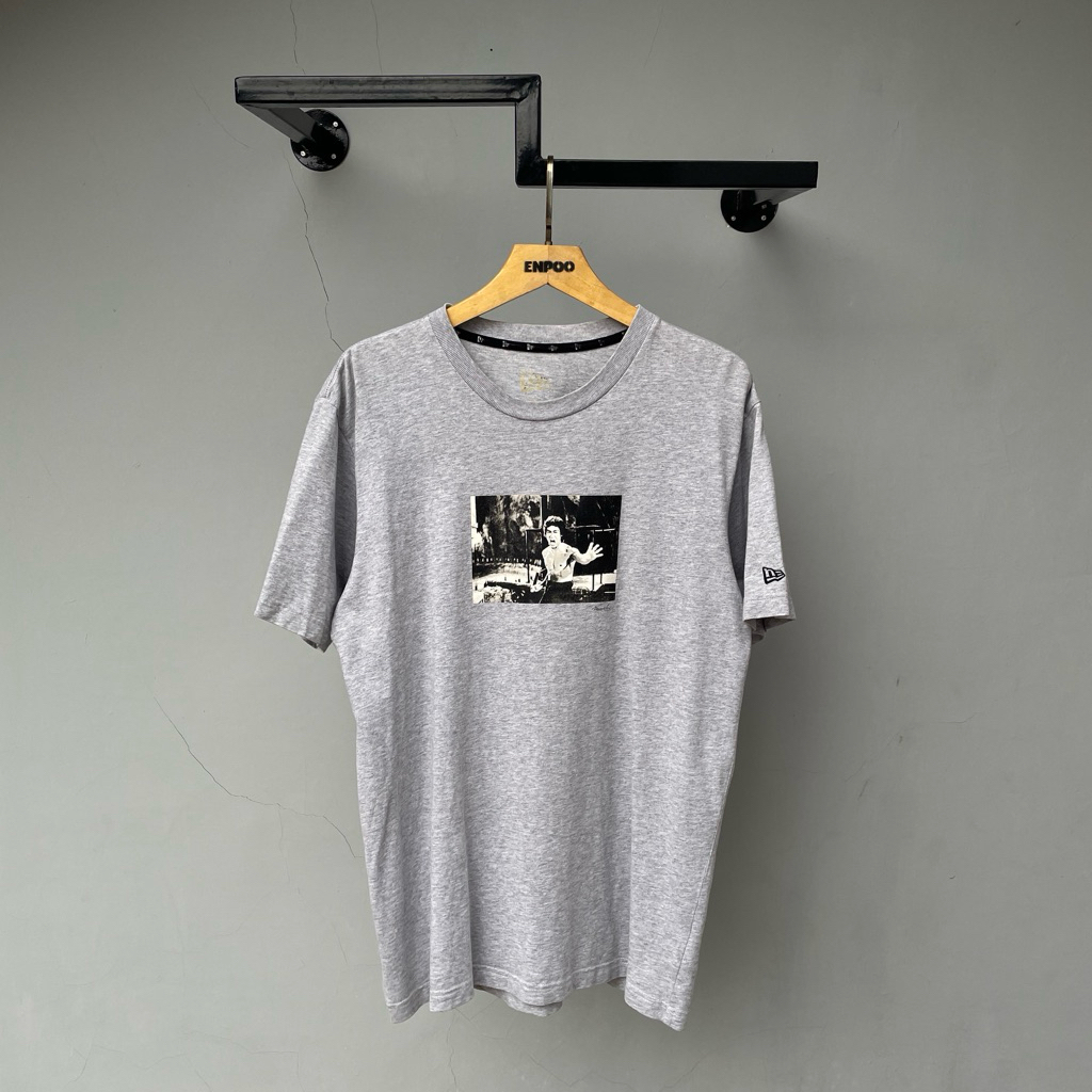 Kaos New Era x Bruce Lee