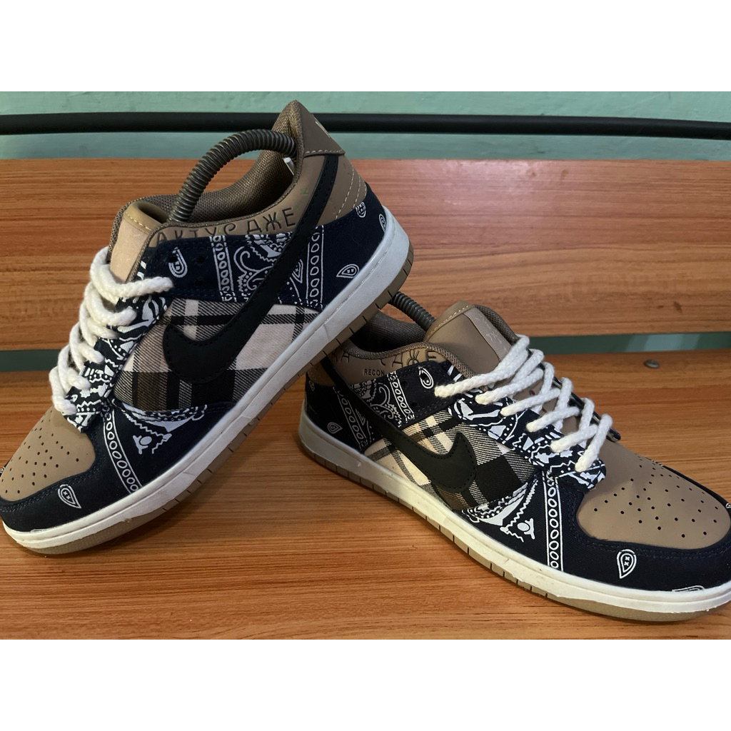 N1K3 SB Dunk Low Travis Scott
