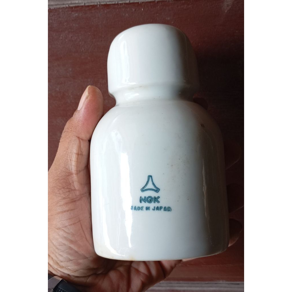 Isolator Listrik