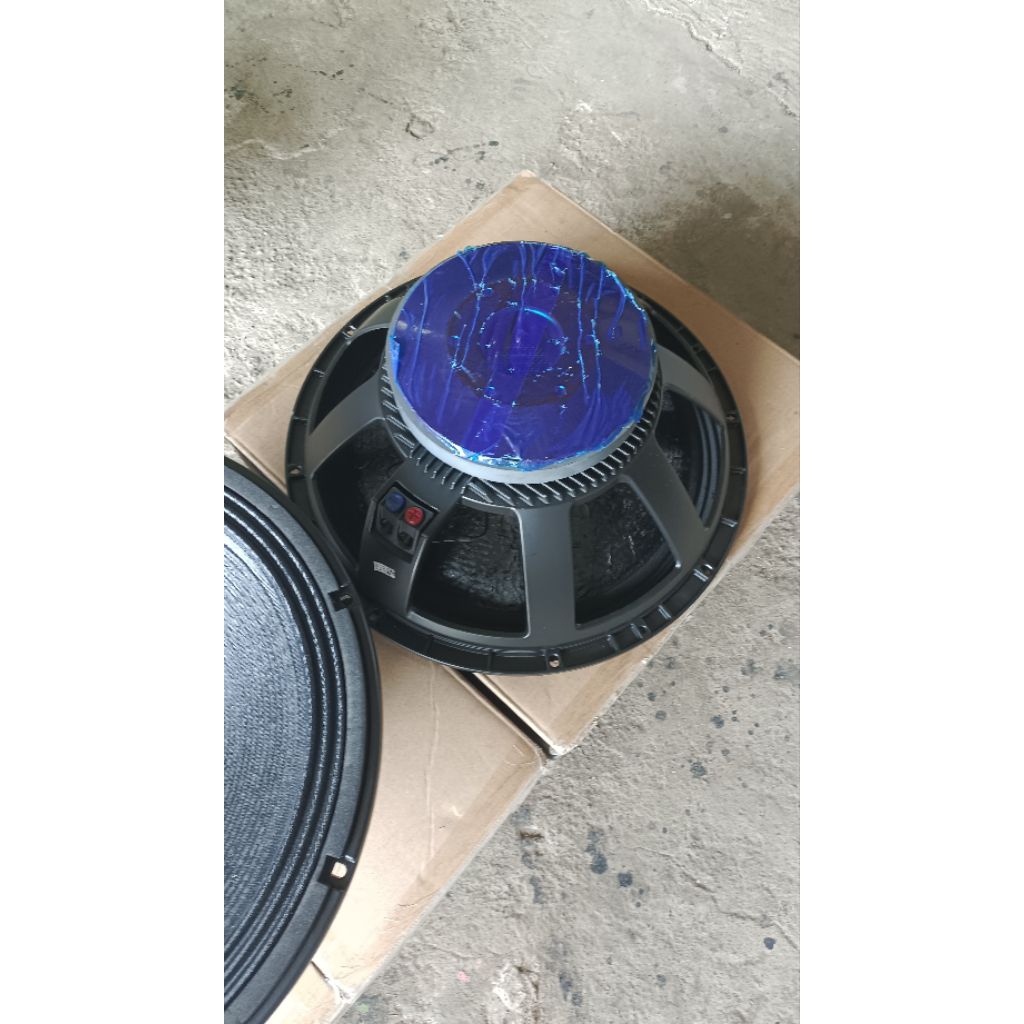 komponen speaker RCF 18P400
