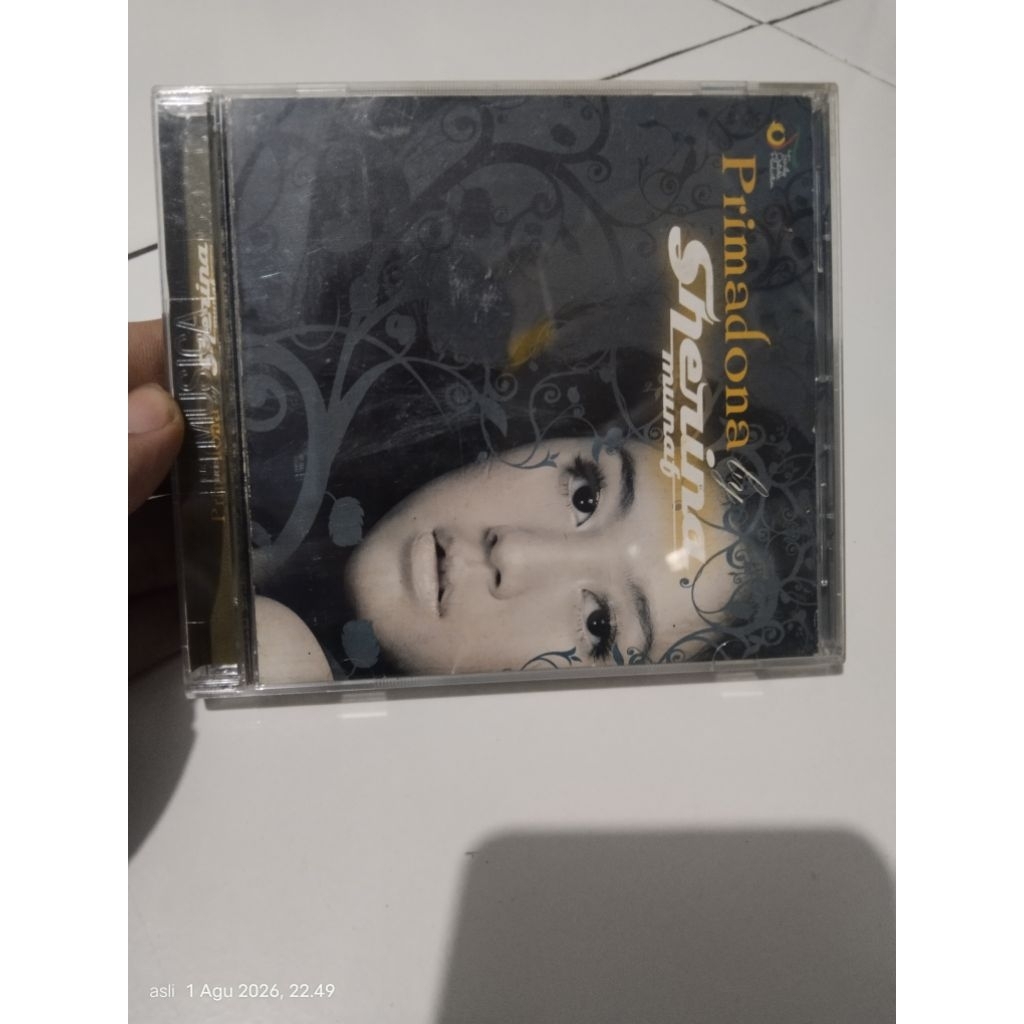 Cd Sherina // Primadona