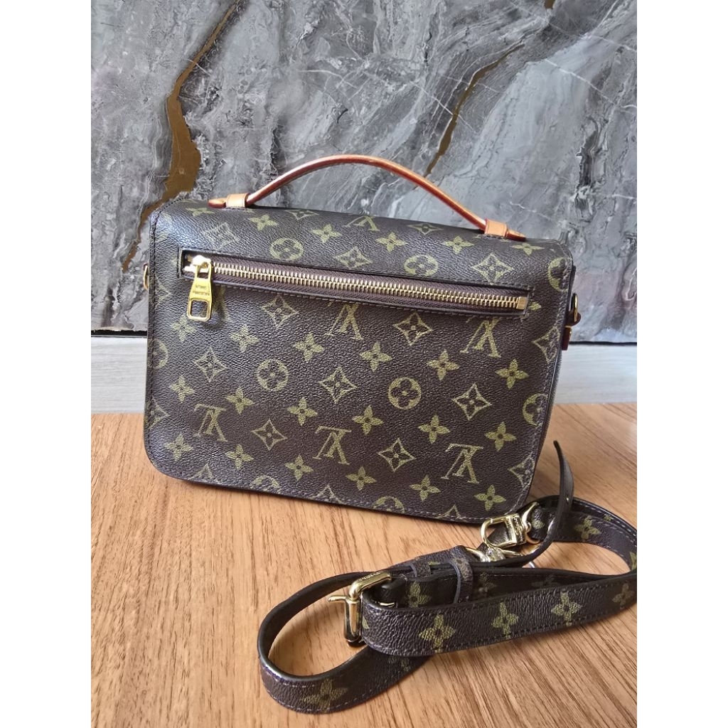 (Preloved) Tas LV