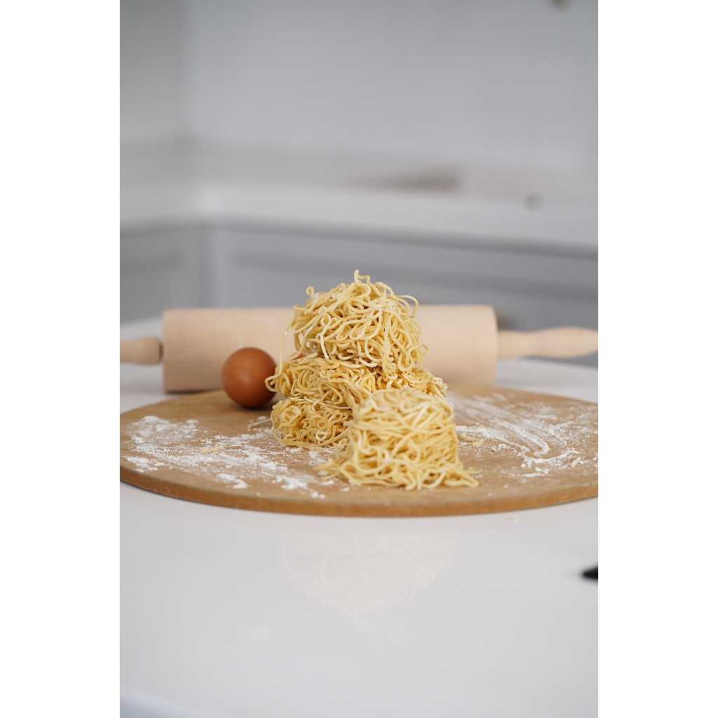 Mie telur mentah premium fresh untuk Cwie Mie Ayam 1 kg