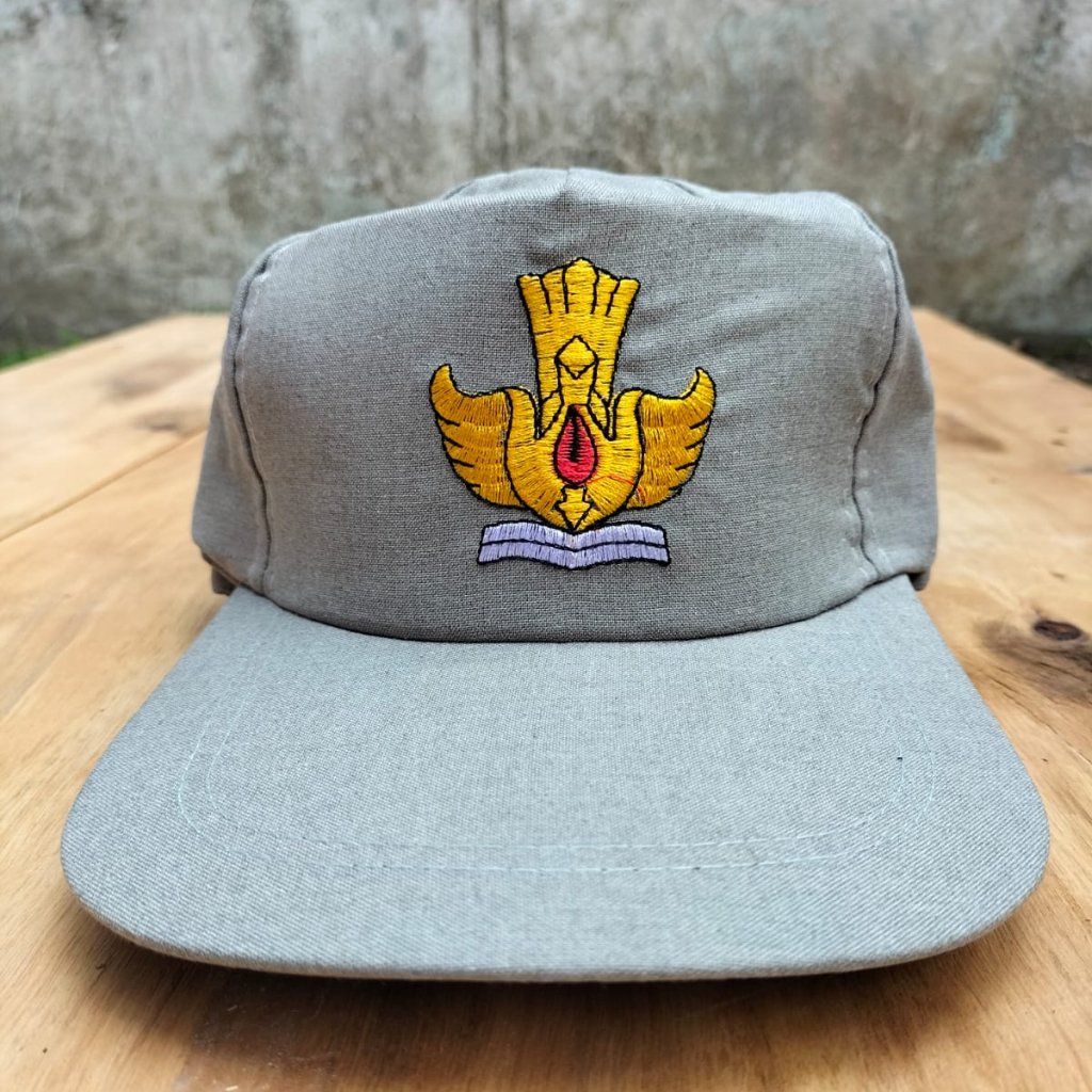 satu paket topi dasi sma smk abu tetrek logo bordil tutwuri125cm TOPI SMP/SMA BORDIR+DASI(PAKET HEMA