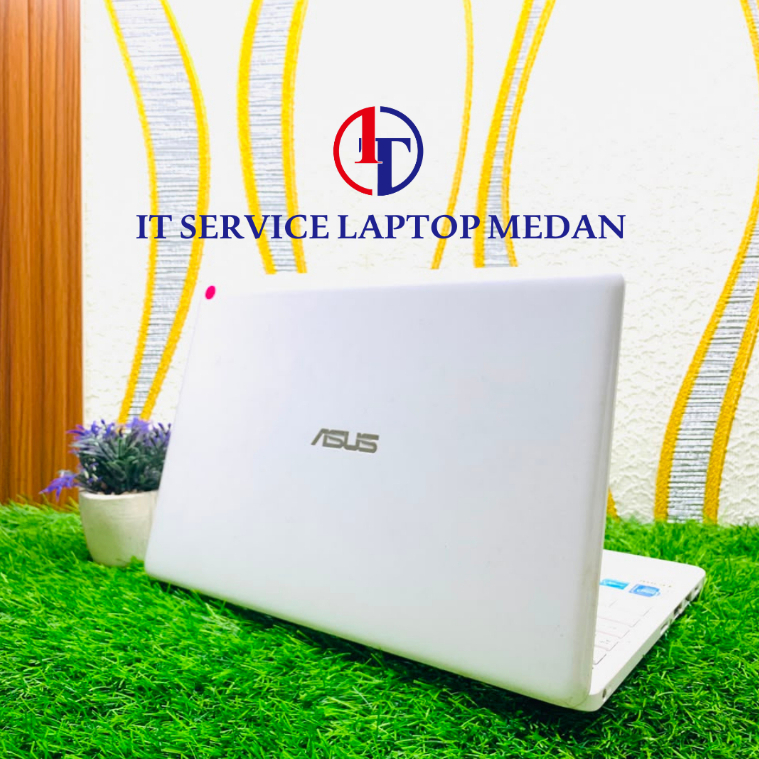 NOTEBOOK SECOND 1JUTAAN ASUS E203NAH INTEL N3350 RAM 2GB SSD128GB