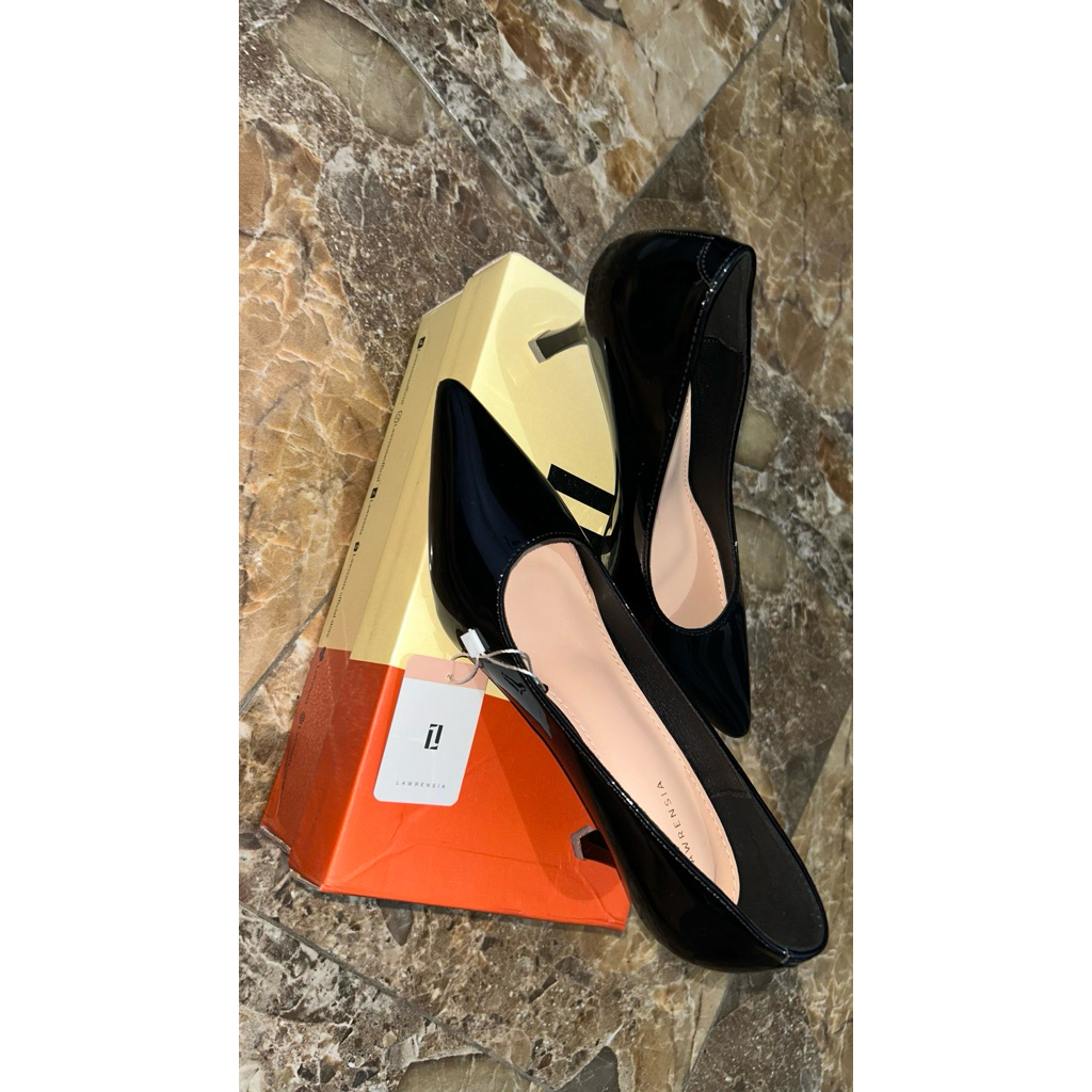 Lawrensia Heels