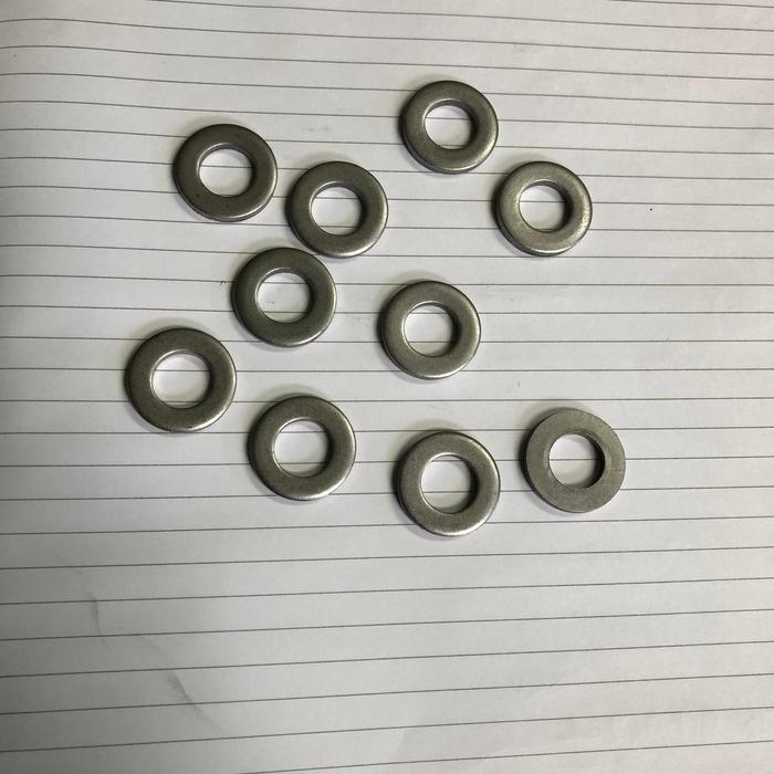 1 Biji Ring Baut Cylinder Head / Kepala Kop Mitsubishi L300 bensin / L300 diesel Merk Wakasa