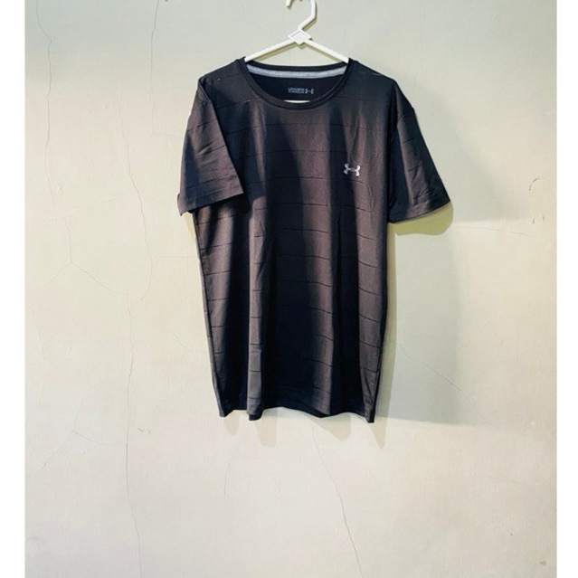 Jersey pria Under Armour black