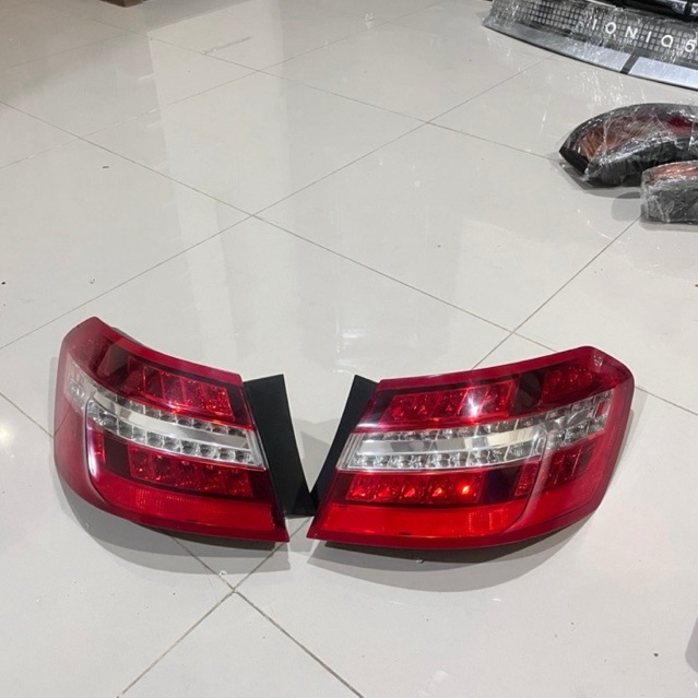Stoplamp Lampu Belakang Mercy Mercedes Benz E Claas W212 E200 E250 2012-2013 Original