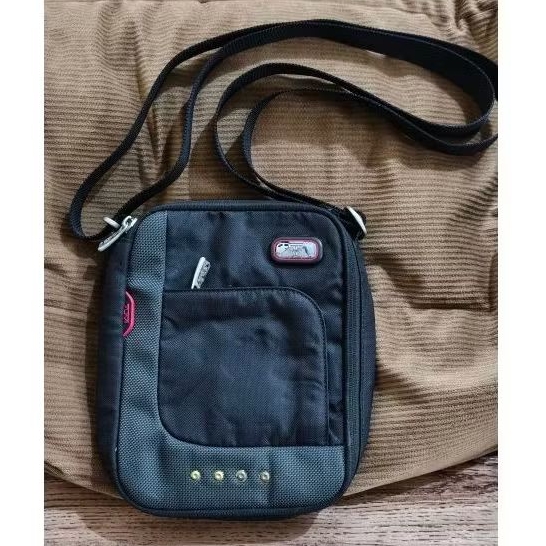 Tas Sling T Tech by Tumi (second)