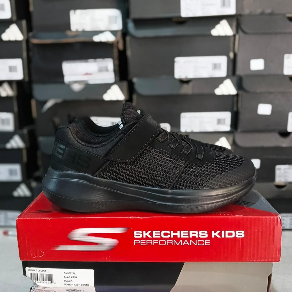 Sepatu Anak GO RUN Fast Denzo 97877L/BBK Original 100%
