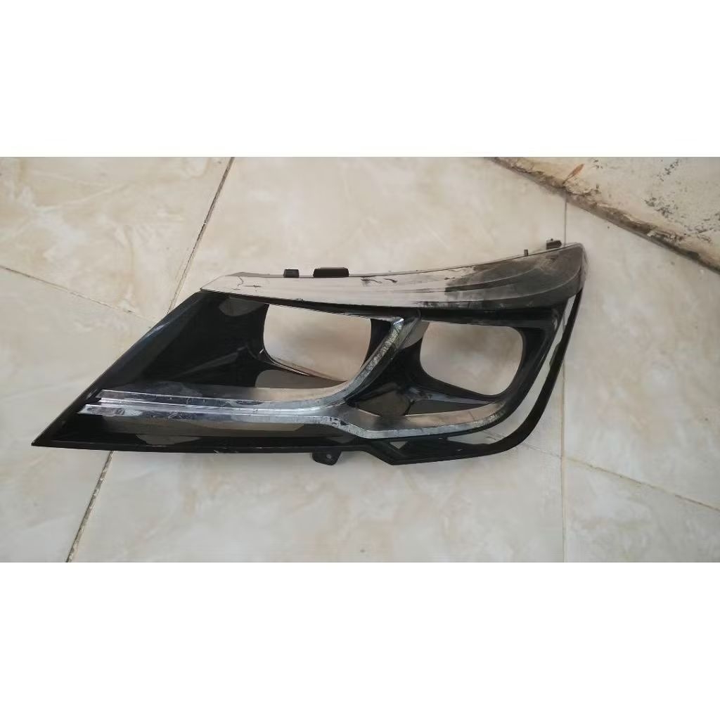 Original second Frame Kaca Mata Alis Dalam Lampu Depan Wuling Cortez Lensa 2 Kanan