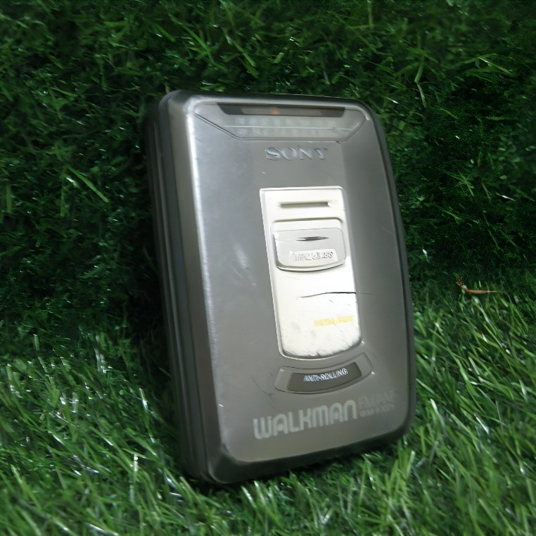 Walkman Sony WM-FX171 Pemutar Radio Kaset 2