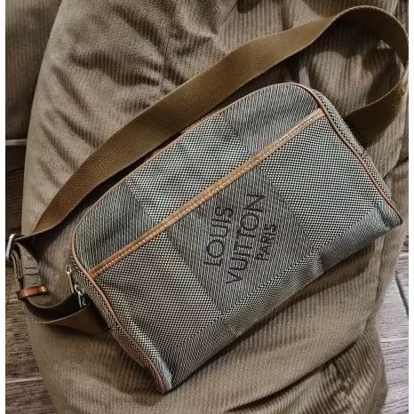 Tas Waistbag Louis Vuitton (second)