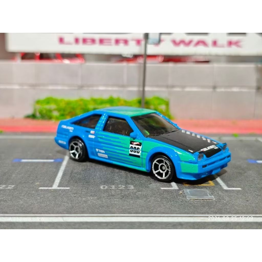 Hot Wheels Toyota AE86 Trueno Falken