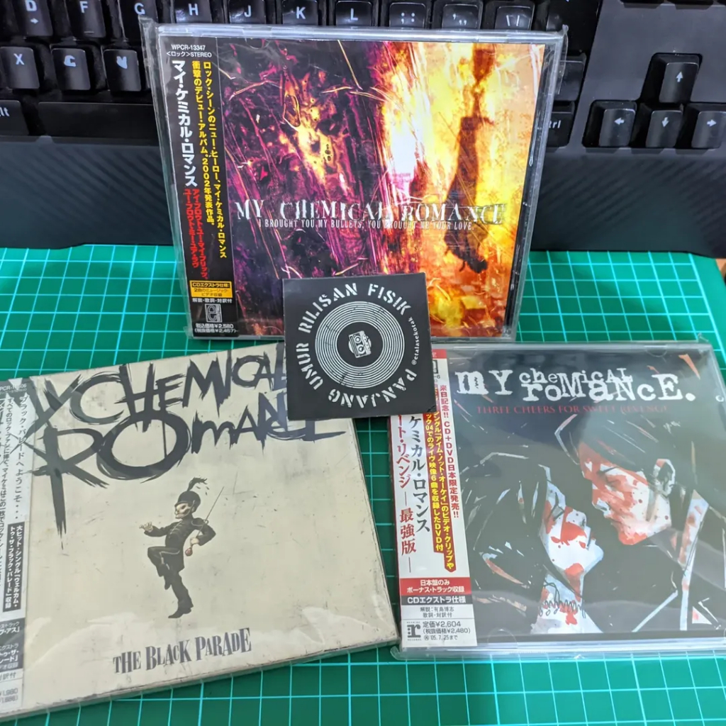 CD My Chemical Romance Sepaket (Japan Obi)