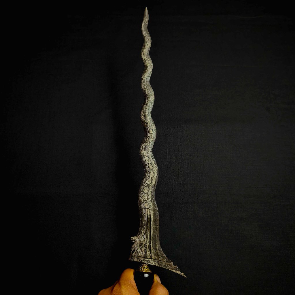 Keris Singo Barong Luk 13 Sepuh Pamor Wahyu Tumurun