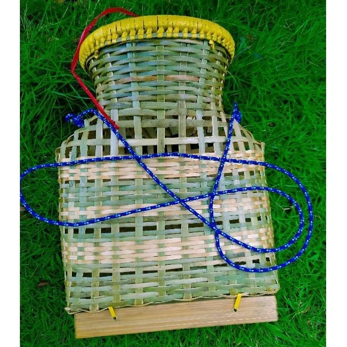 Korang ikan bambu kepis bambu wadah ikan wader beunteur,tempat ikan dari bambu korang