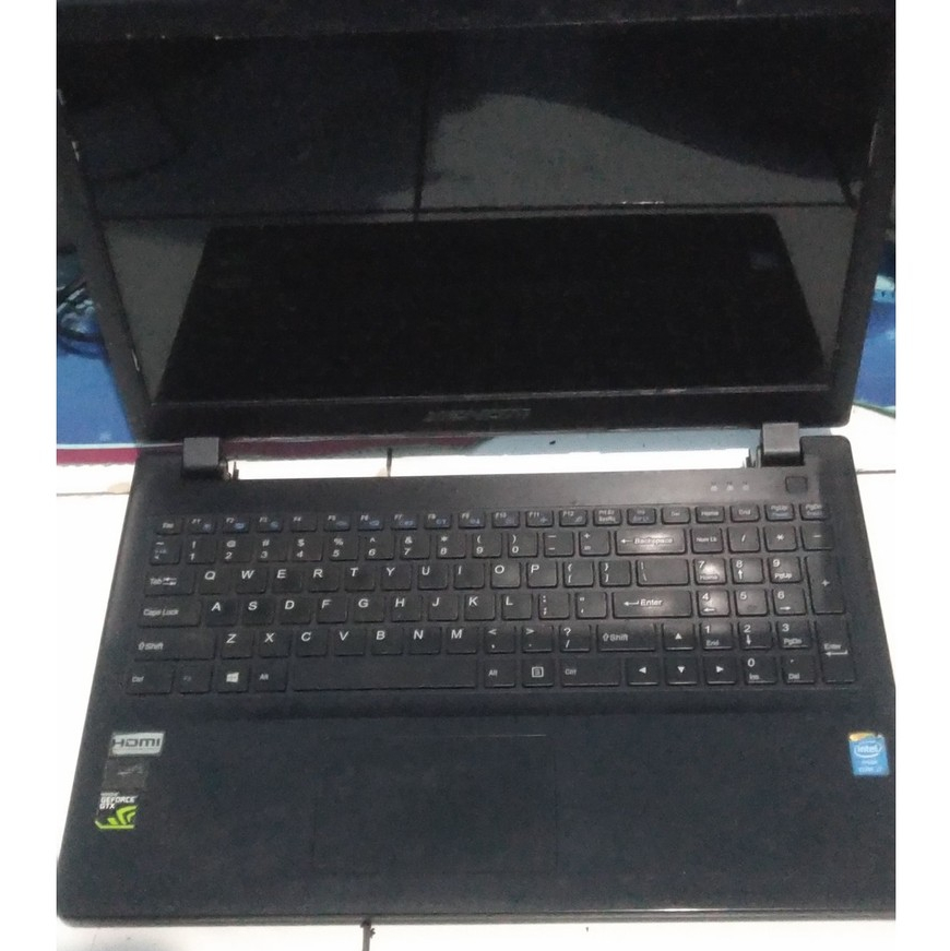 Xenom Pegasus WA50SC 15inch i7 4710MQ 16/256 GTX 950m minus baterai