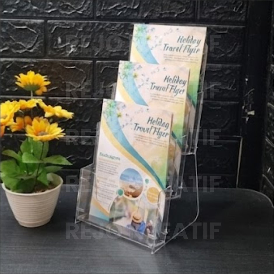 Tempat brosur Akrilik 3 Susun / Acrylic standing leaflet