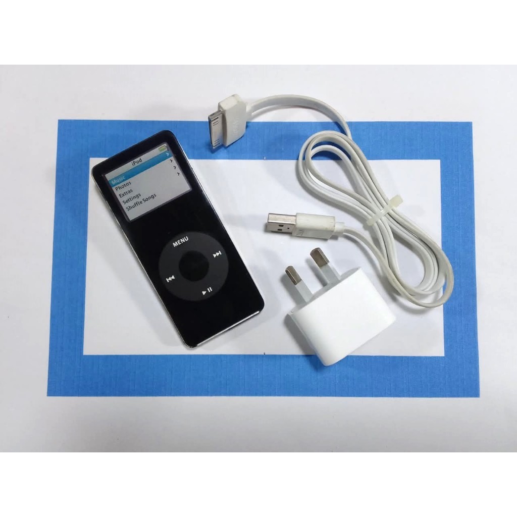 1st 4gb black ipod nano 04tk2 not ipod classic
