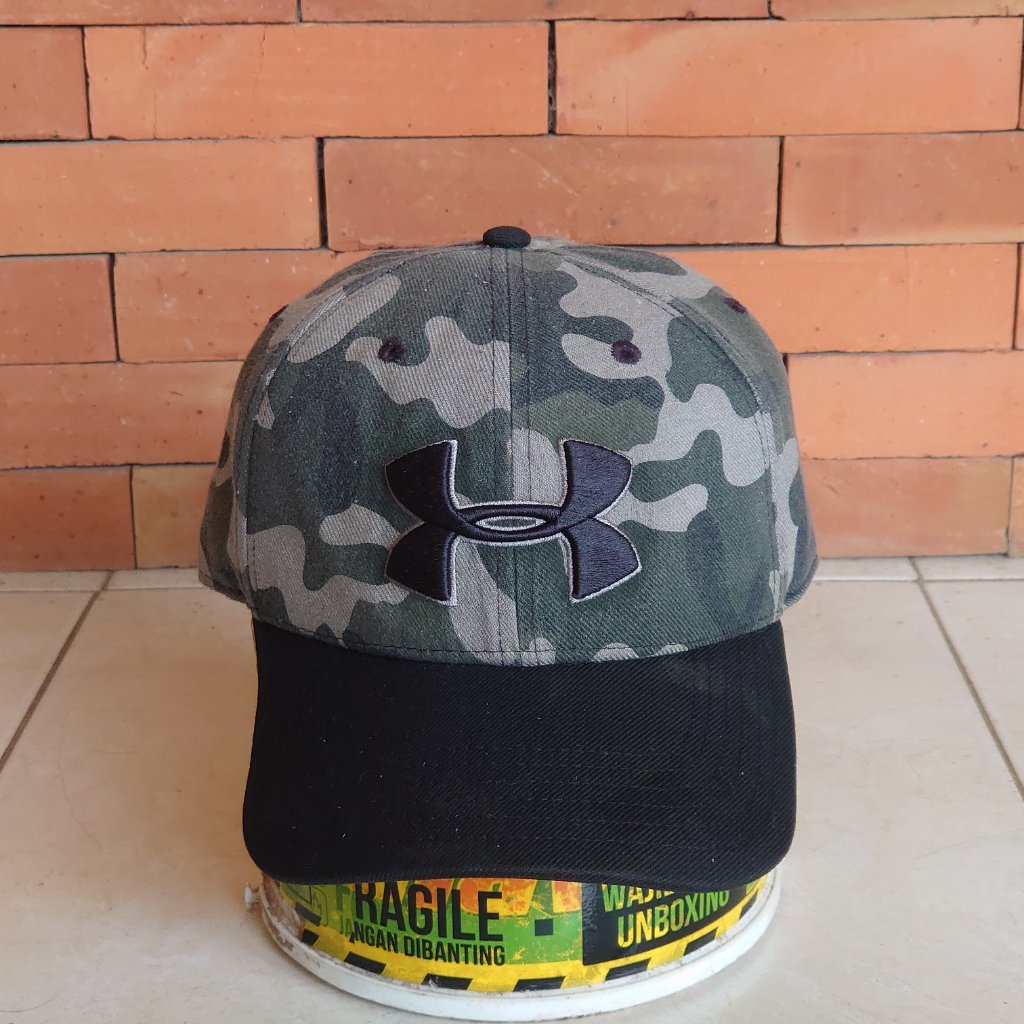 TOPI UNDER ARMOUR CAMO ORIGINAL