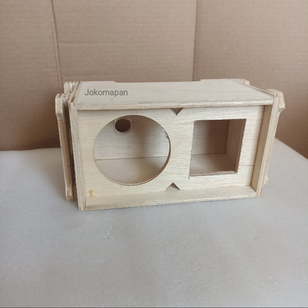 BOX SPEAKER 4 INCH LINE ARRAY HANDLE LUAR + LUBANG SPIKON BULAT