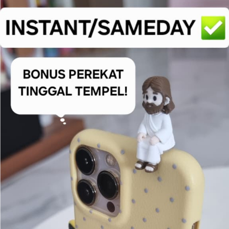 Mini Jesus Figur Yesus Mini  Hipper Duduk Pajangan Monitor Komputer Dekorasi Meja Kerja HP Mobil