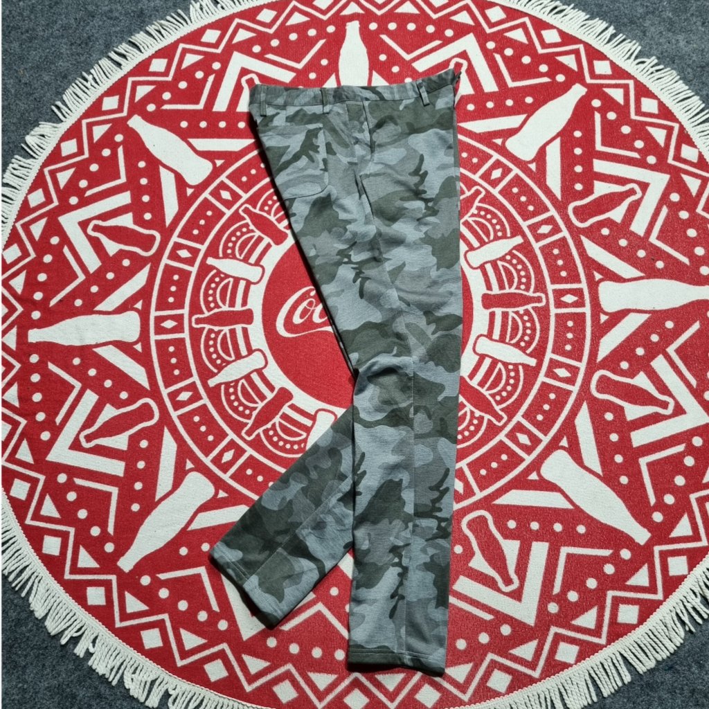 rochell motif camo celana panjang