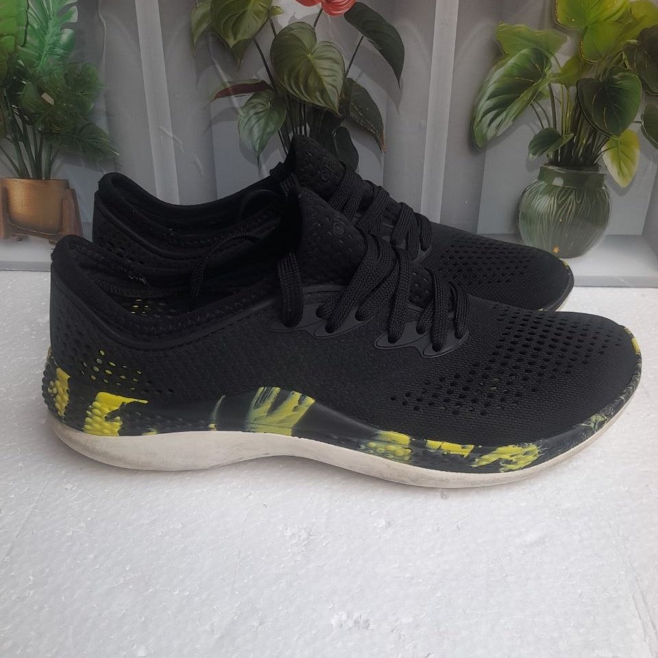 Sepatu Crocs literide size 42