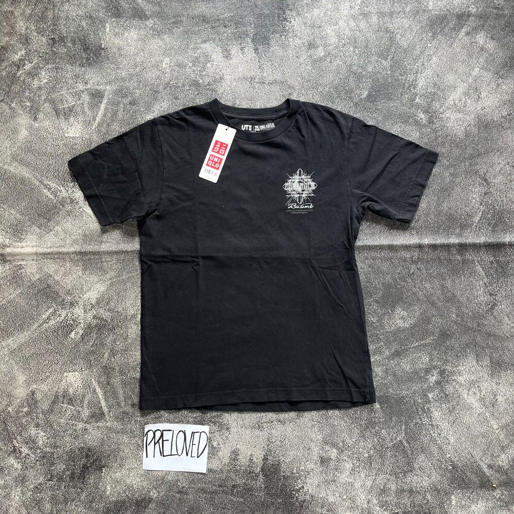 Tshirt Uniqlo UT x Final Fantasy Kaos Hitam ukuran S