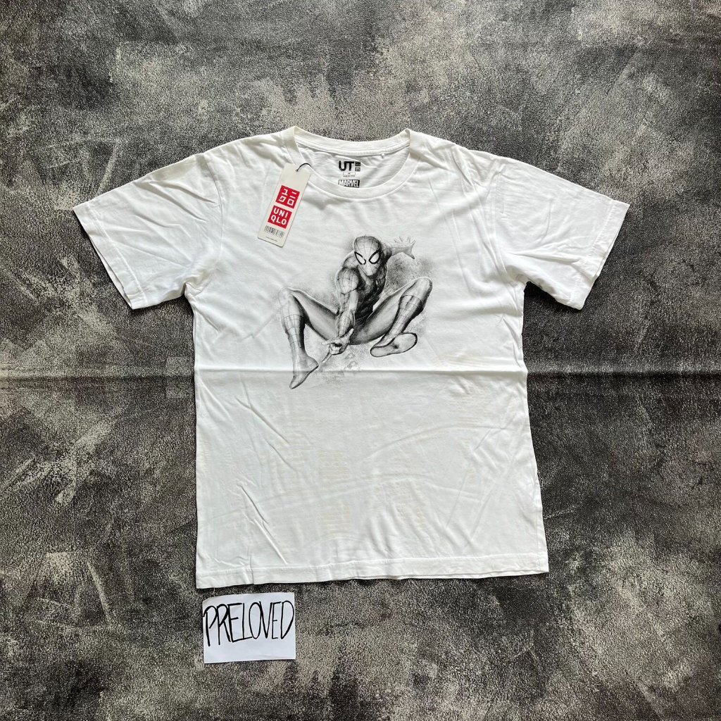 Tshirt Uniqlo UT x Marvel Spiderman Kaos Putih ukuran M