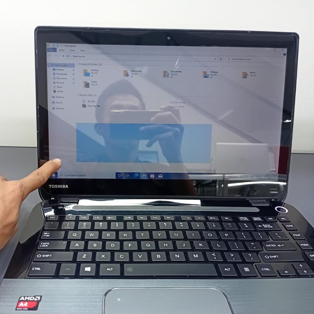 Laptop Leptop Toshiba  s40dt-a Amd a4-5000 Rqm 4gb Hdd 500 gb 14 inc Touchscreen