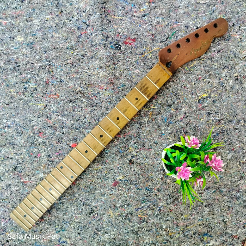 Fender Telecaster Custom Neck Gitar Elektrik, Kondisi Normal, No Minus