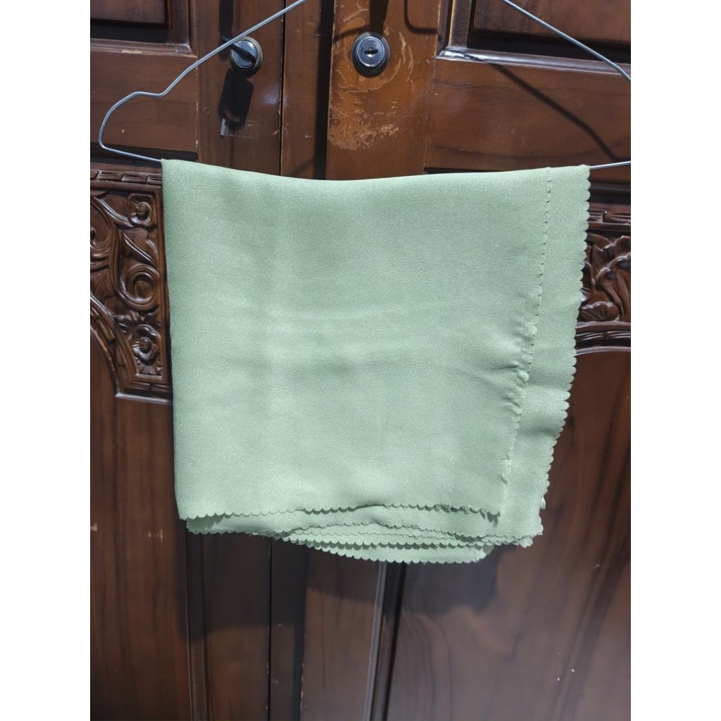second.. hijab segiempat hijau sage