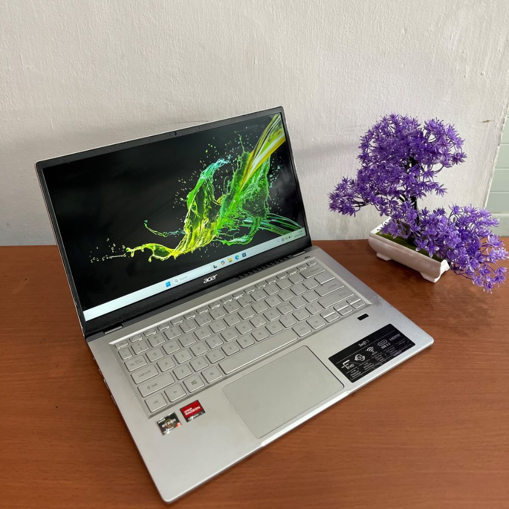 ACER SWIFT 3 SF314-43-R6V2  AMD RYZEN 3 5300U WITH RADEON GRAPHICS RAM 8 GB SSD 256 GB