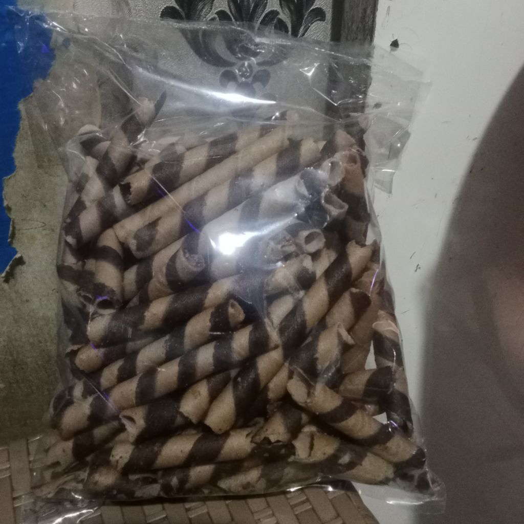 Astor cokelat patahan