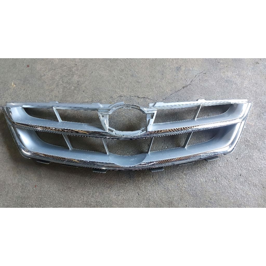 Grill depan front grill Avanza VVTi 2008-2010 original second